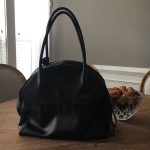 EUC lululemon carry-on bag. Black.